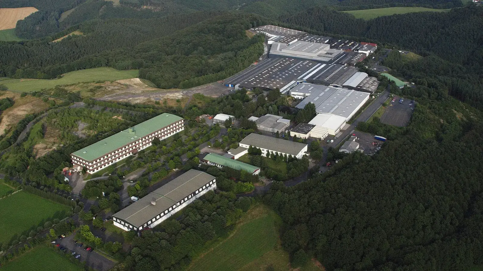 Sankt Katharinen, Birkenstock GmbH &amp; Co. KG: Luftaufnahme aus westlicher Richtung