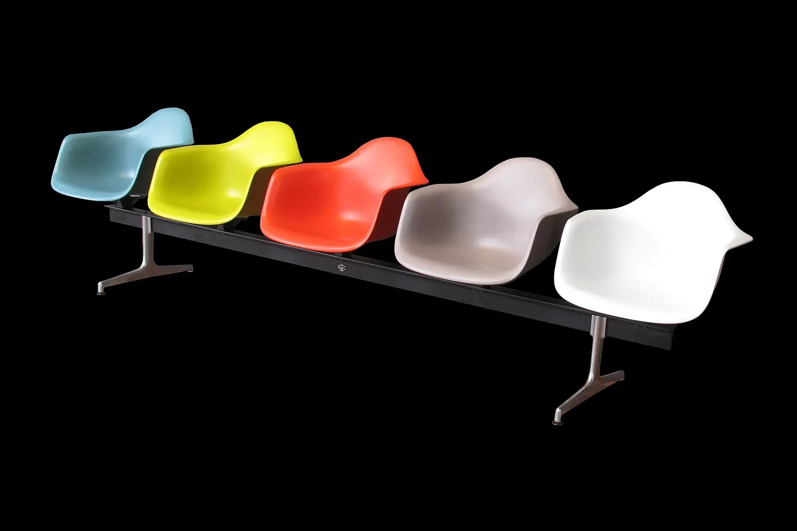 Eames plastic chair