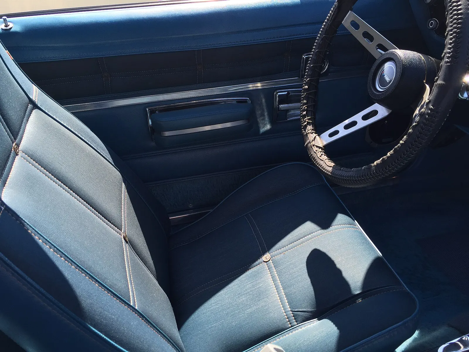 1978 AMC AMX at AMO 2015 meet in silver with Levi interior 2of3